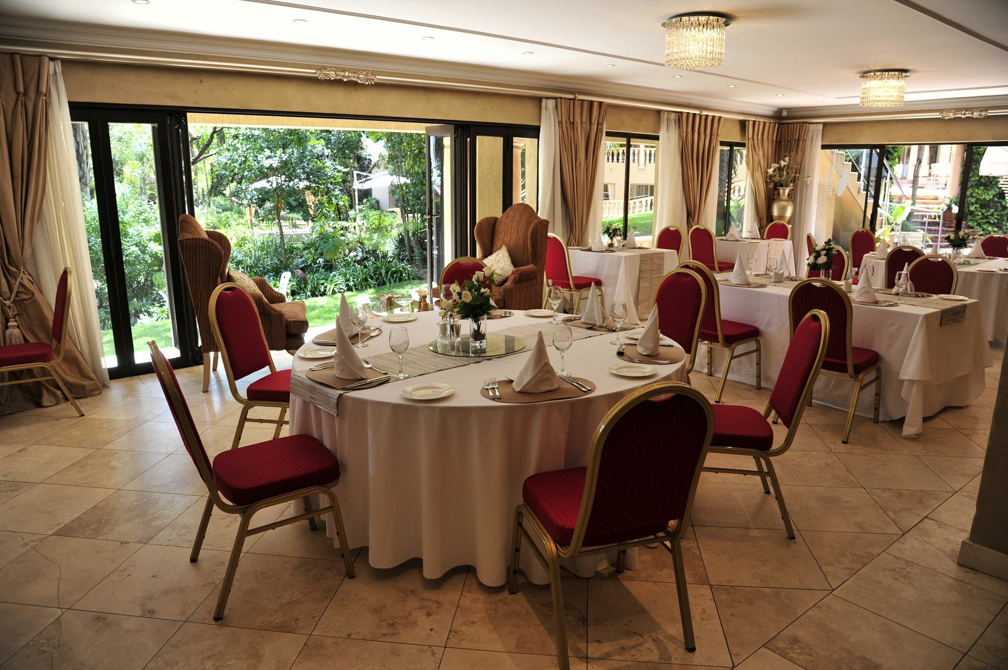 House Of Pharaohs And Conference Centre Hotel Johannesburg Buitenkant foto